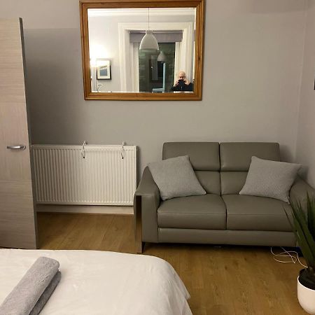 Next Door To Holyrood Palace And Arthur'S Seat Bed & Breakfast Edinburgh Dış mekan fotoğraf